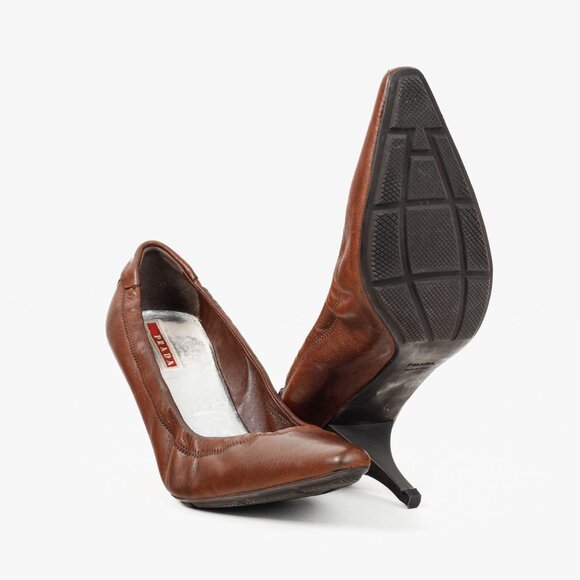 Prada Brown Leather Scrunch Pointed Toe Pumps - Picture 4 of 11